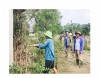 Người dân xã Gio Quang, huyện Gio Linh phát huy vai trò chủ thể trong thực hiện chỉnh trang nông thôn để xây dựng NTM