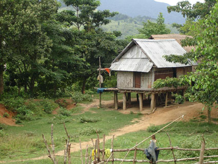 Nhà ở hộ nghèo ở Đakrông