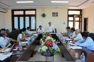 Đồng chí Phan Văn Nghi -  PCT UBND huyện báo cáo tại buổi làm việc.