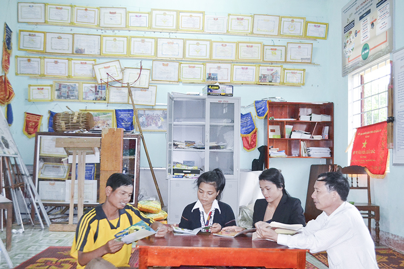 Hoạt động ở Trung tâm học tập cộng đồng thôn Pa Nho (thị trấn Khe Sanh)