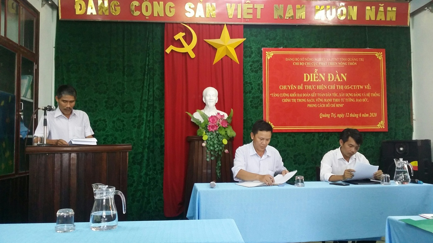 Ảnh: Diễn đàn sinh hoạt chuyên đề tư tưởng Hồ Chí Minh về đại đoàn kết
