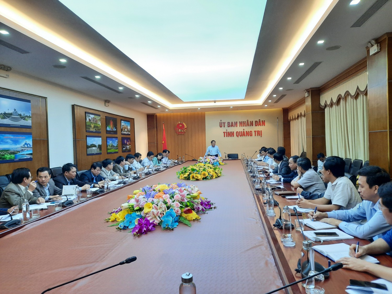 Ông Hà Sỹ Đồng, Phó chủ tịch thường trực UBND tỉnh phát biểu chỉ đạo tại cuộc họp