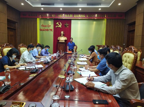 Đồng chí Nguyễn Đăng Quang, Phó Bí thư Thường trực Tỉnh ủy, Chủ tịch HĐND tỉnh tỉnh phát biểu tại buổi làm việc