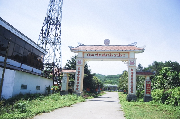 Đường và cổng chào thôn Tân Xuân 1, xã Cam Thành đã được xây dựng khang trang