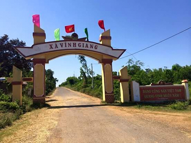Cổng chào xã Vĩnh Giang