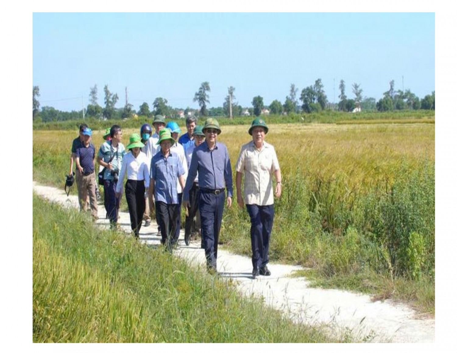 ãnh đạo tỉnh Quảng Trị đi kiểm tra việc xây dựng nông thôn mới ở các địa phương
