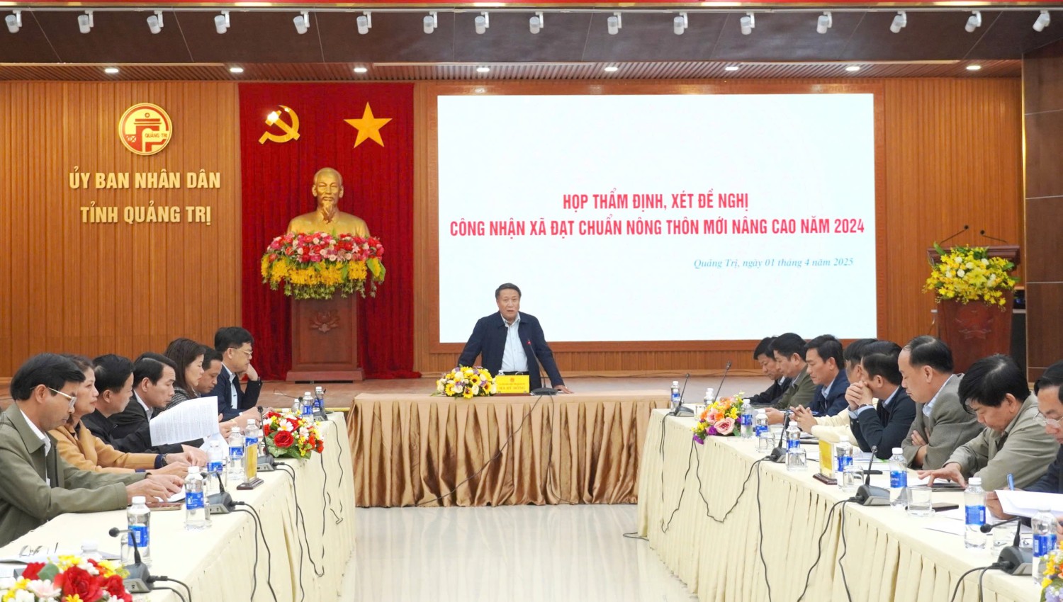 Quyền Chủ tịch UBND tỉnh chủ trì phiên hội nghị