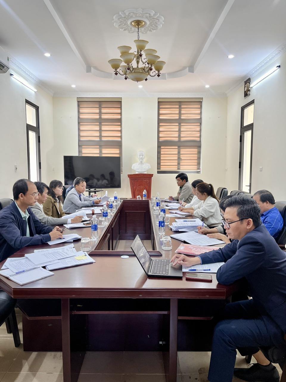 Quang cảnh buổi làm việc tại xã Khe Sanh